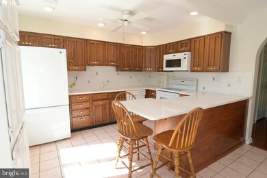 10 Headley Dr, Newtown, PA 18940 - photo 5