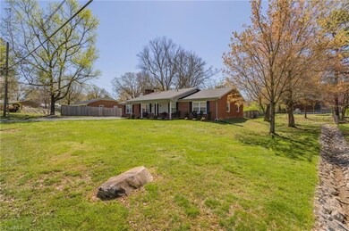 212 Ridge St, Asheboro, NC 27205 - photo 3