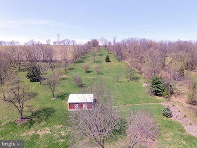 91 Wissinger Rd, Boyertown, PA 19512 - photo 3