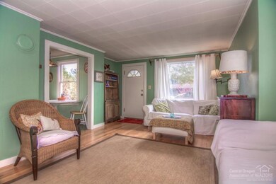 1155 NW Columbia St, Bend, OR 97701 - photo 6