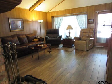 908 908 Joel Dr, Tyler, TX 75703 - photo 2