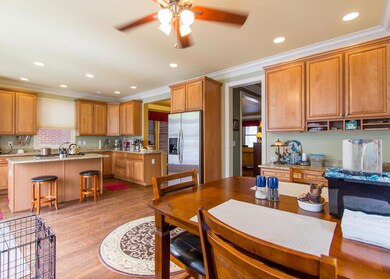 1058 Perry St, Columbus, OH 43201 - photo 5