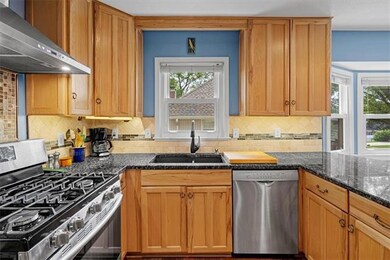 12606 W 69th St, Shawnee, KS 66216 - photo 4