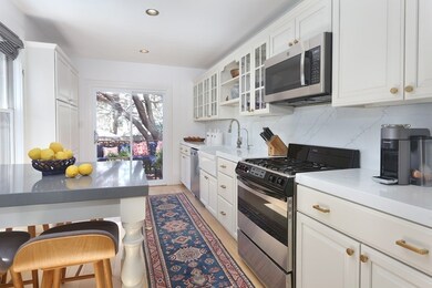 22 Auburn St, Charlestown, MA 02129 - photo 2