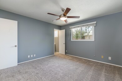 919 W Parkway-14