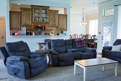 802 Wandering Ct, Granbury, TX 76049 - photo 6