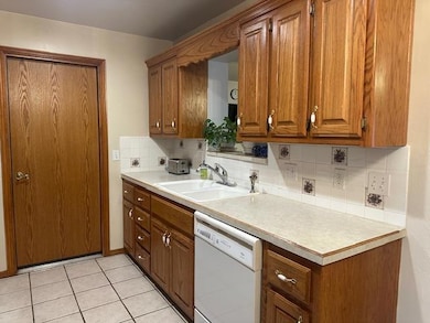 873 N Windermere Dr, Moore, OK 73160 - photo 7