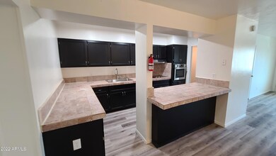 8146 W Clarendon Ave, Phoenix, AZ 85033 - photo 7