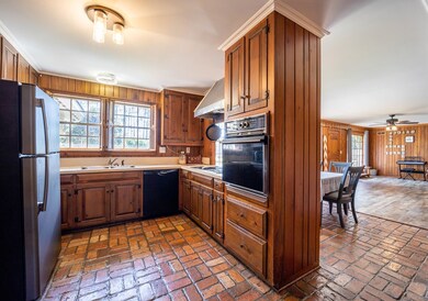 2114 Robinhood Rd, Albany, GA 31707 - photo 5