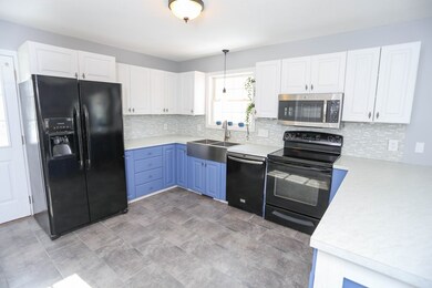1 Wayne Ct, Holyoke, MA 01040 - photo 6