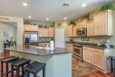 6) KITCHEN