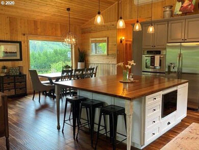 6825 N Fork Rd, Florence, OR 97439 - photo 5