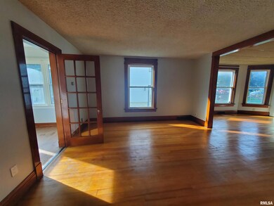 2026 N Marquette St, Davenport, IA 52804 - photo 3