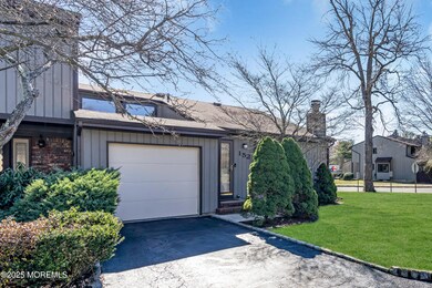 152 Penn Ct unit 133, Matawan, NJ 07747 - photo 2