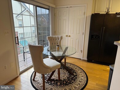 11858 Breton Ct unit 16B, Reston, VA 20191 - photo 5