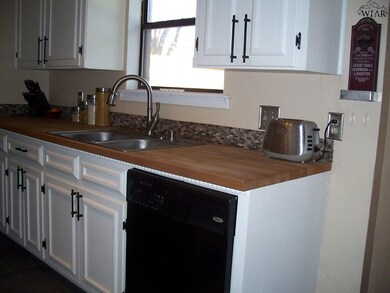 1403 Christine Rd, Wichita Falls, TX 76302 - photo 7