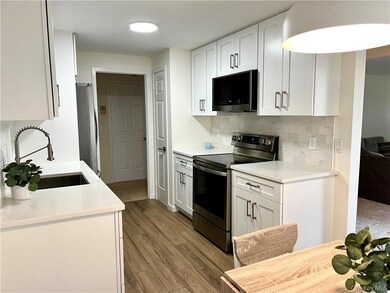 1604 Holly Stream Ct unit 6A3, Brewster, NY 10509 - photo 6