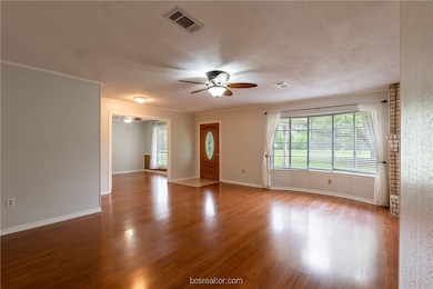 9812 Runaway Rd, College Station, TX 77845 - photo 2