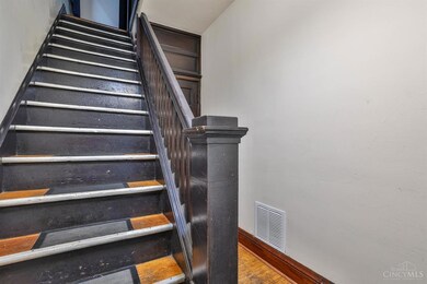 125 Parker St, Cincinnati, OH 45219 - photo 6