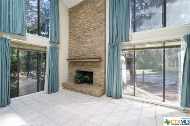 202 Scott St, San Marcos, TX 78666 - photo 5