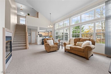 9138 E Windsor Dr, Olmsted Falls, OH 44138 - photo 5