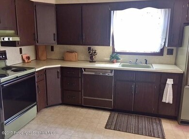 1016 Baker St, Taylor, PA 18517 - photo 3