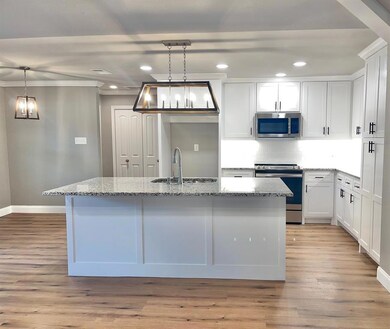 405 Hill Ct, Hurst, TX 76053 - photo 4