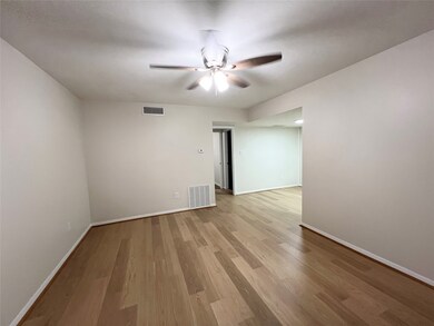 2400 5th St unit 25, Bay City, TX 77414 - photo 2