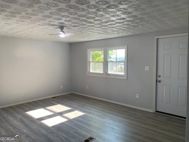 342 Phillips Cir, Royston, GA 30662 - photo 2