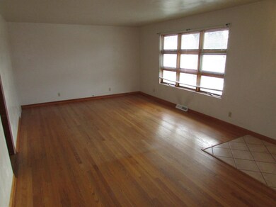 8623 Liable Rd, Highland, IN 46322 - photo 7