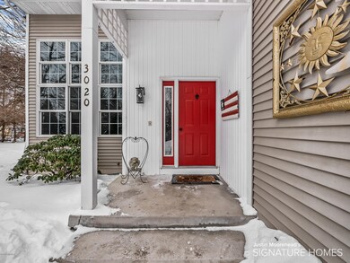 3020 3 Mile Rd NE, Grand Rapids, MI 4952