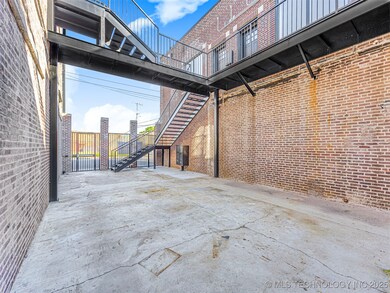 106 S A St unit 3, Skiatook, OK 74070 - photo 3