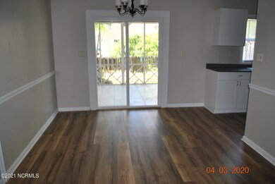 303 Bracken Place, Jacksonville, NC 28540 - photo 4