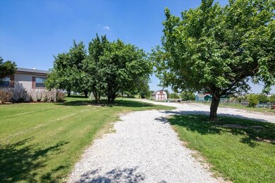 358 Private Road 4440, Rhome, TX 76078 - photo 3