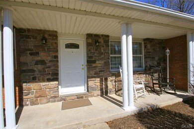 8483 Dogwood Dr, Coopersburg, PA 18036 - photo 2