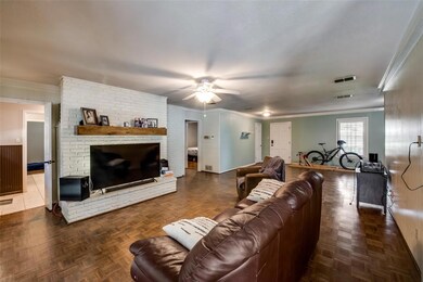 805 Berkley Dr, Cleburne, TX 76033 - photo 5