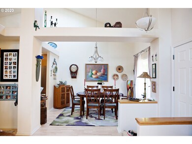 2555 Laurel Hill Dr, Eugene, OR 97403 - photo 5