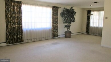 5910 Linthicum Ln, Linthicum Heights, MD 21090 - photo 4