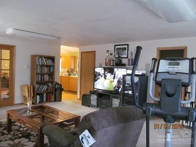 unlisted-address, Bend, OR 97701 - photo 5