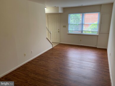 9658 Hagel Cir, Lorton, VA 22079 - photo 3