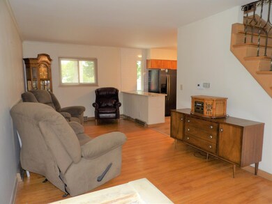 631 Bernhard Rd, Columbus, OH 43213 - photo 4