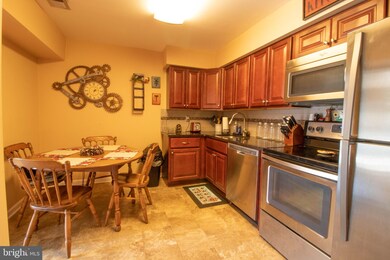 911 Silver Ct, Hamilton Square, NJ 08690 - photo 6