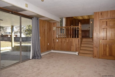 1008 Fairlane Rd, Schenectady, NY 12306 - photo 5