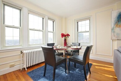 Warwick Condos unit 742, Brookline, MA 02446 - photo 3