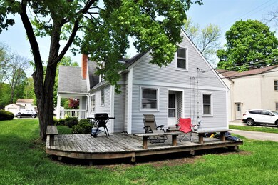 Tree-shaded Deck!