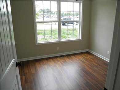 807 Woodrow St, Manchester, TN 37355 - photo 5