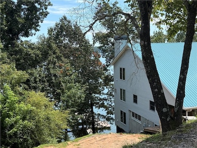 4265 Sinclair Shores Rd, Cumming, GA 30041 - photo 2