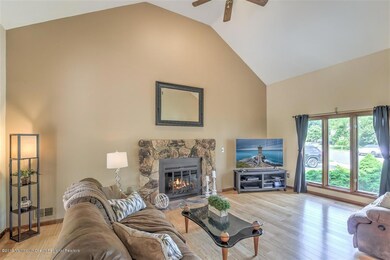 05-LIVING ROOM