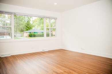 3102 Wilshire Ave, Markham, IL 60428 - photo 3