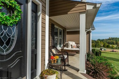 5663 Trotter Country Rd, High Point, NC 27263 - photo 5